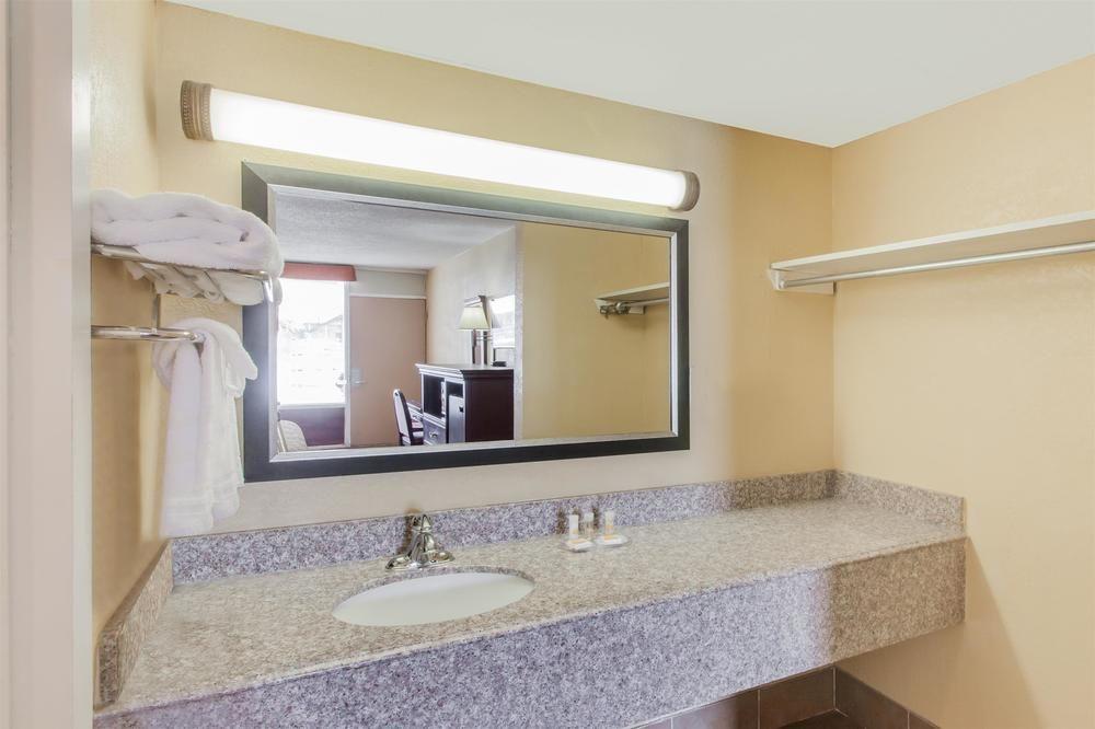 Americas Best Value Inn Of Elk City Esterno foto